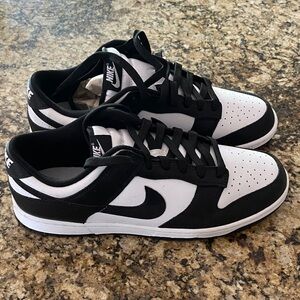 Nike Men’s Black and White Low-Top Swoosh Sneakers